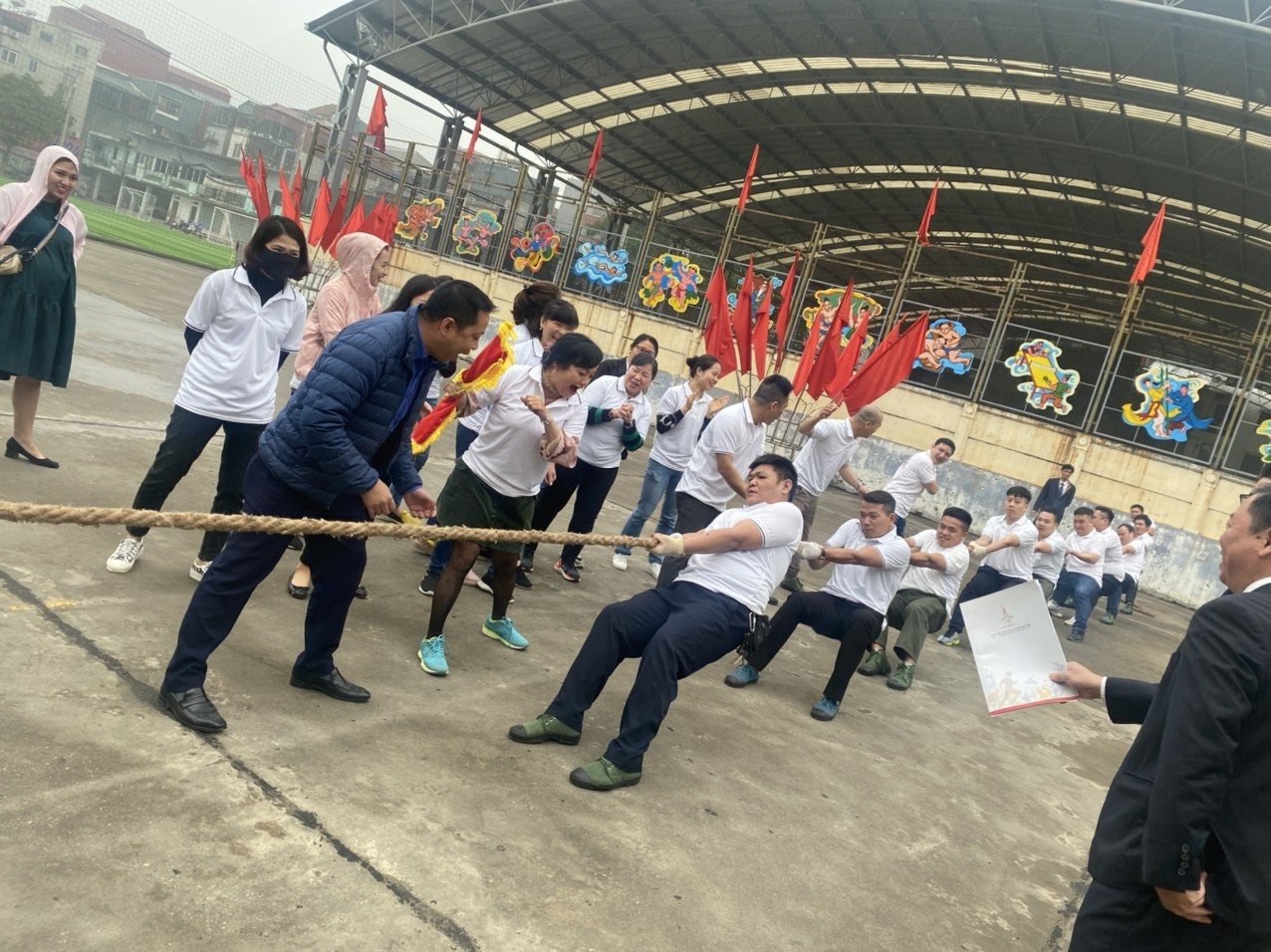 Công ty CP Đồng Xuân tuyển dụng số lượng lớn nhân viên bảo vệ, lái xe, bán hàng, kỹ sư