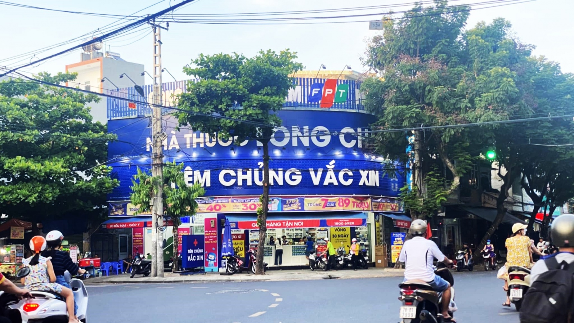 Long Châu cần sớm minh bạch thông tin về chất lượng chuỗi nhà thuốc của mình