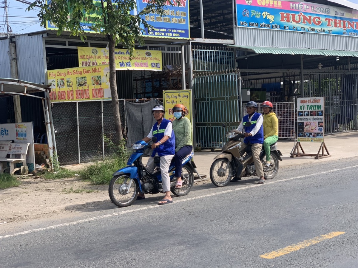 Tài xế xe ôm tham gia phòng chống tội phạm