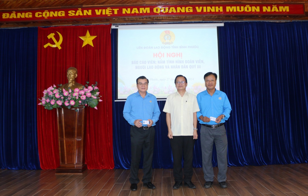 LĐLĐ Bình Phước tổ chức hội nghị báo cáo viên