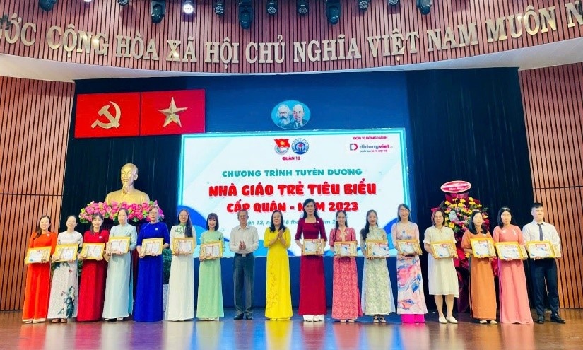 Vượt qua nhiều biến cố, cô giáo hướng tới hướng lai tươi đẹp