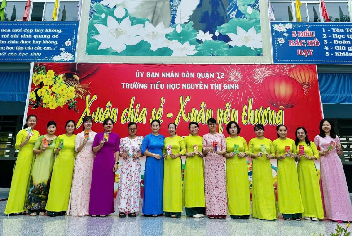 Cô Nguyễn Ngọc Bích Trâm- trung tâm của văn hóa đoàn kết và chia sẻ