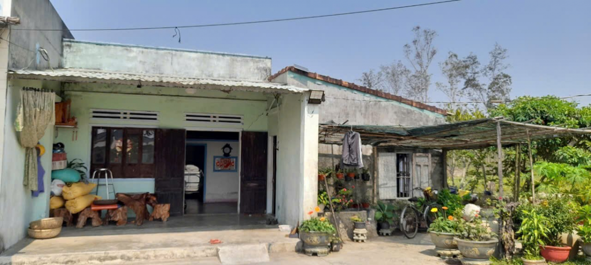 Tình người sưởi ấm trái tim người công nhân mất vợ