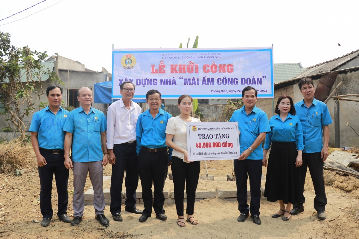 Tháng Công nhân ở Huế: Đồng hành và sẻ chia