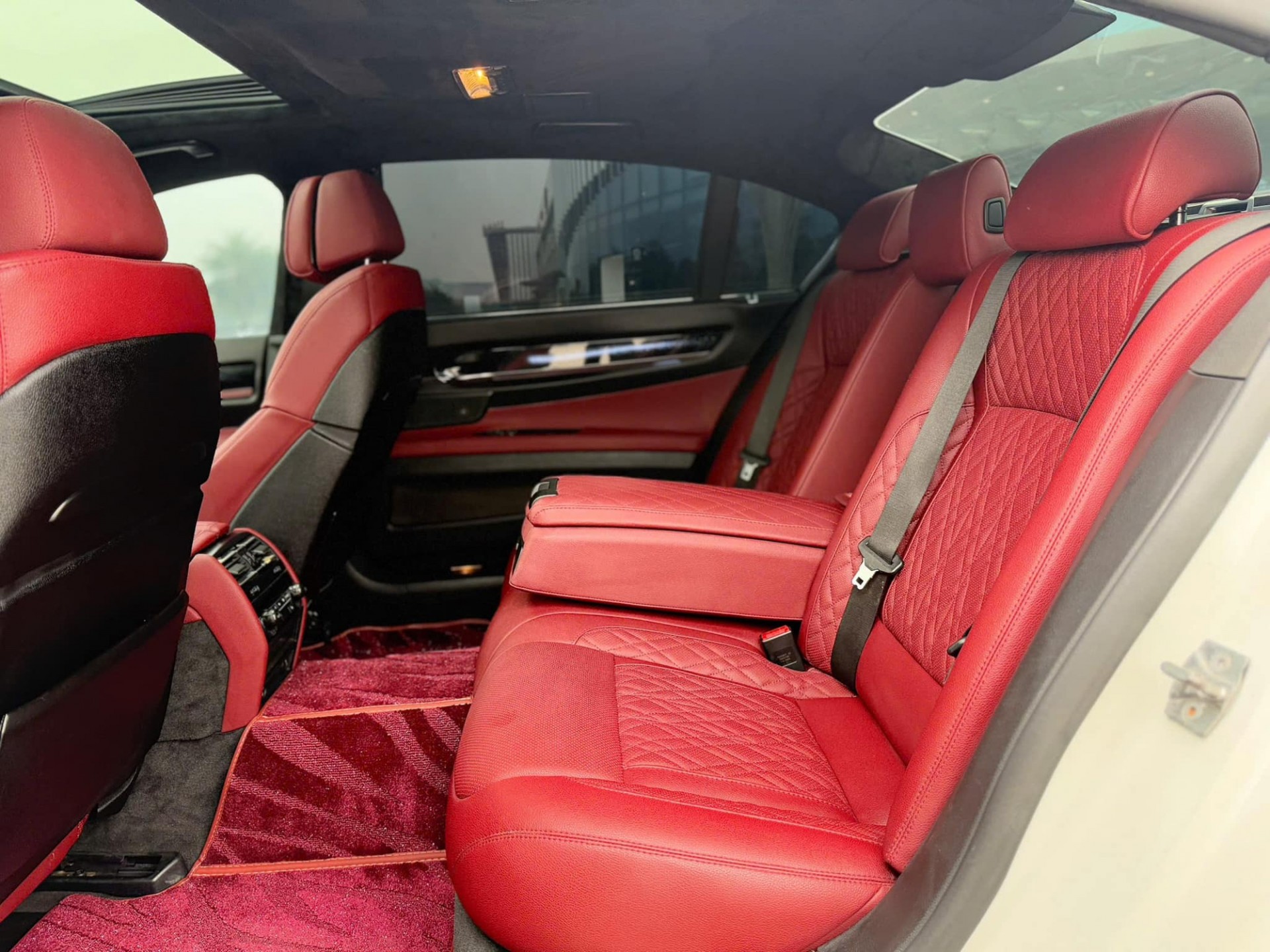 BMW 750Li 2010 